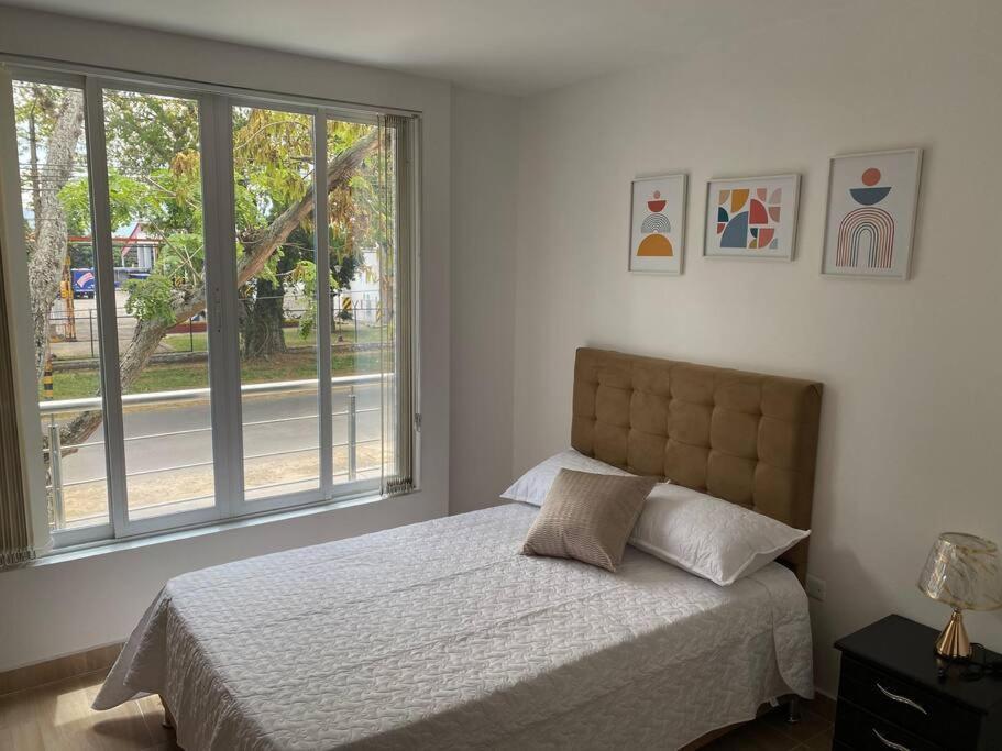 Lindo Apartamento Con Estacionamiento บูกา ภายนอก รูปภาพ