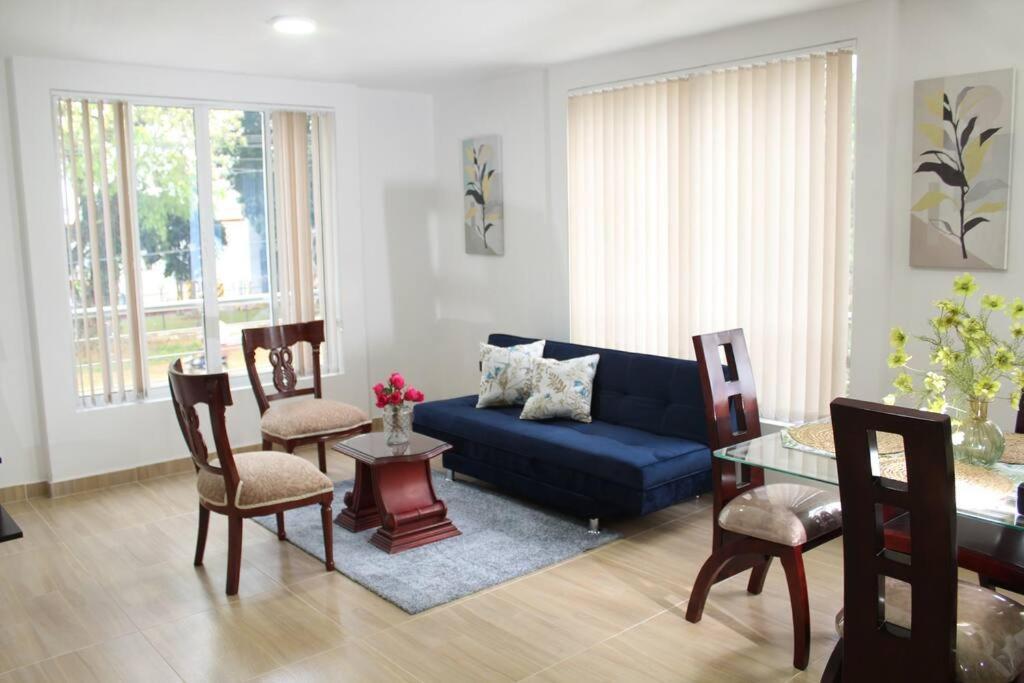 Lindo Apartamento Con Estacionamiento บูกา ภายนอก รูปภาพ