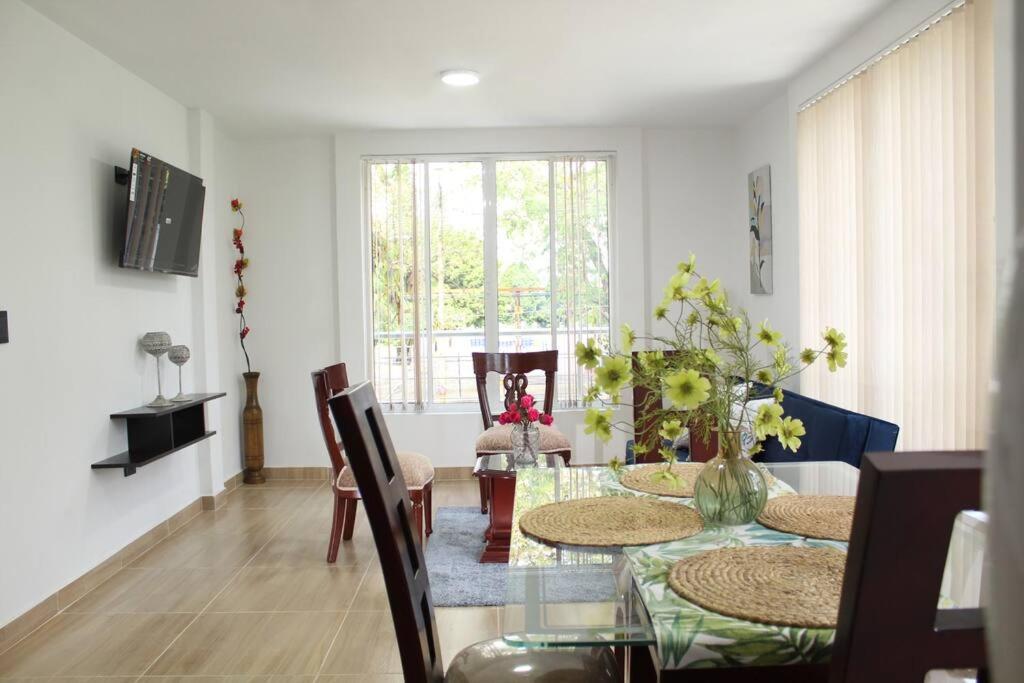 Lindo Apartamento Con Estacionamiento บูกา ภายนอก รูปภาพ