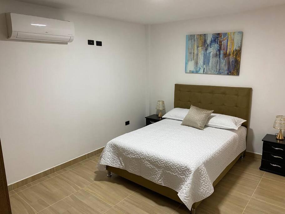 Lindo Apartamento Con Estacionamiento บูกา ภายนอก รูปภาพ