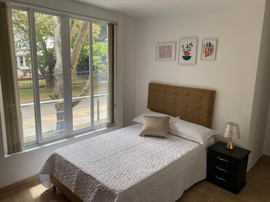 Lindo Apartamento Con Estacionamiento บูกา ภายนอก รูปภาพ